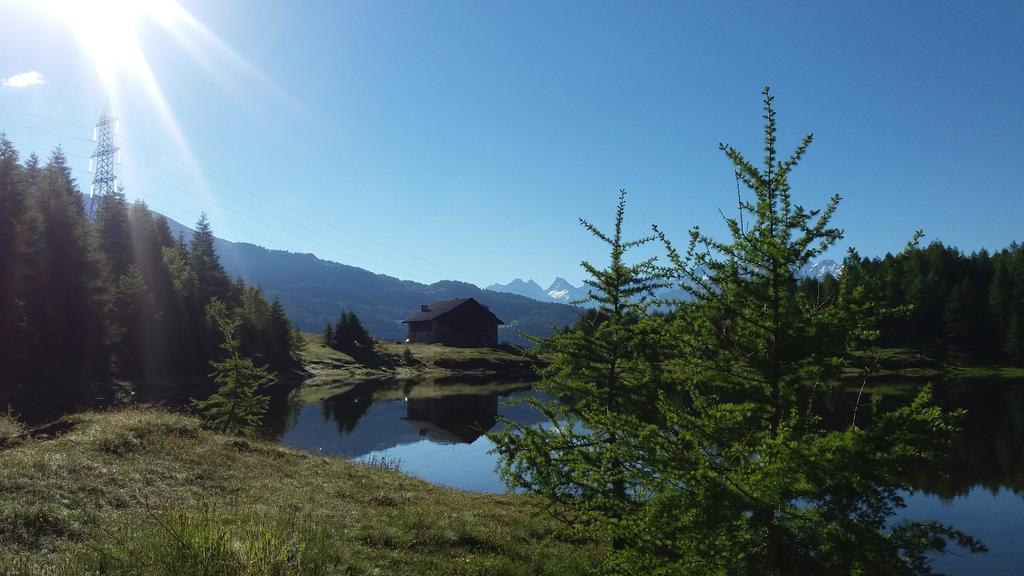 Rifugio Al Lago Del Mortirolo In Inverno Raggiungibile Solo A Piedi Monno Exterior foto